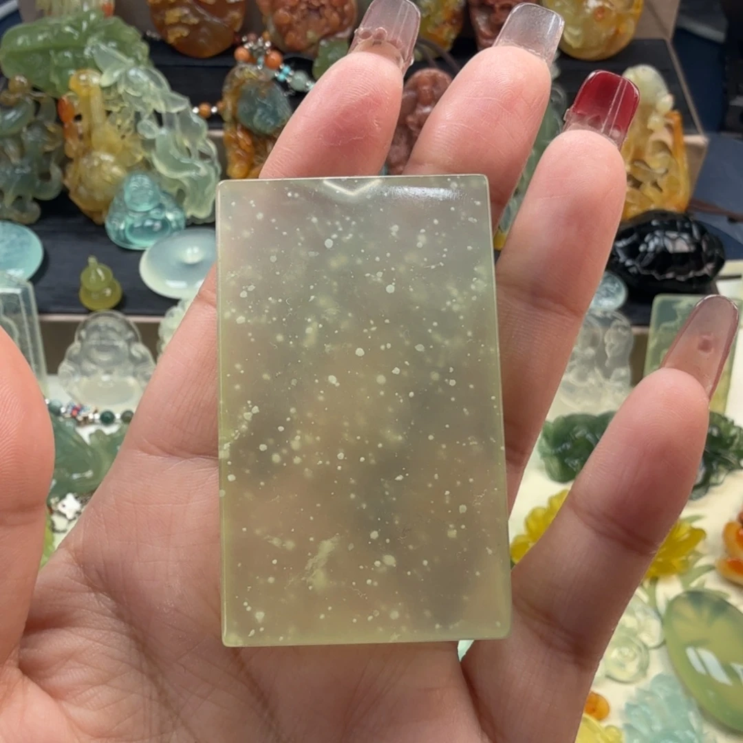 岫玉未镶嵌颈饰岫玉