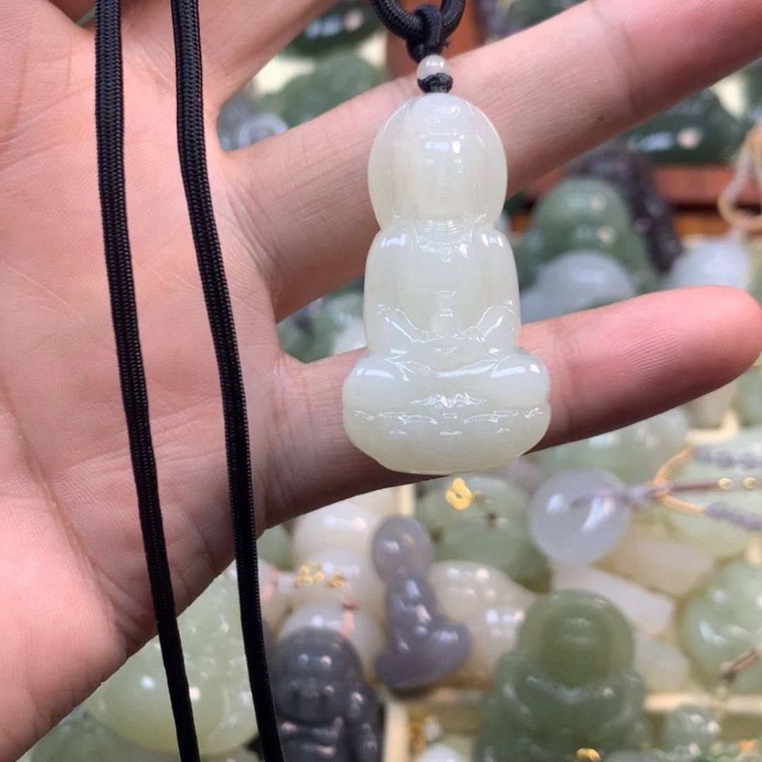 【闪购商品】颈饰未镶嵌和田玉