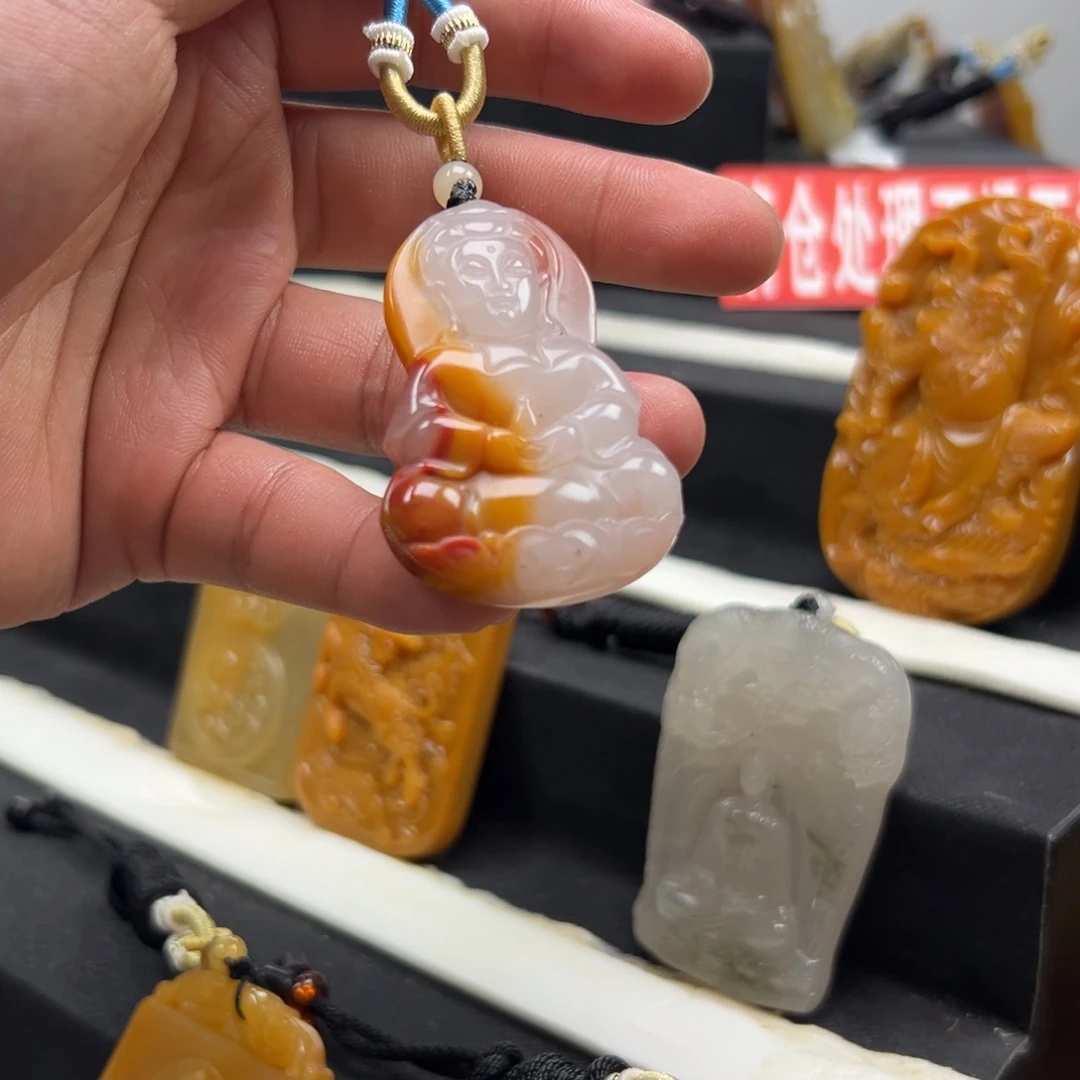 未镶嵌石英质玉（黄龙玉）黄龙玉