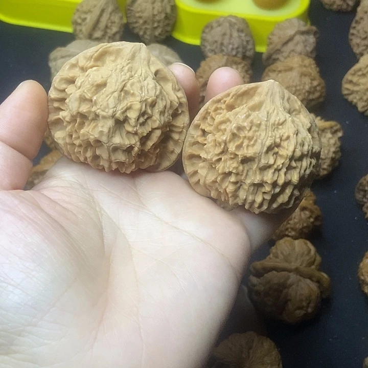 文玩核桃    官帽