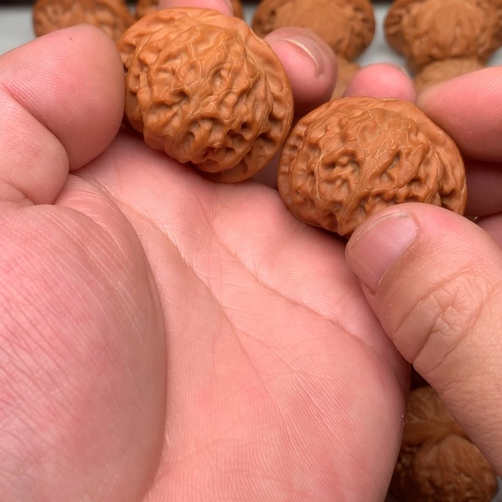 文玩核桃吊坠胆**_宫灯