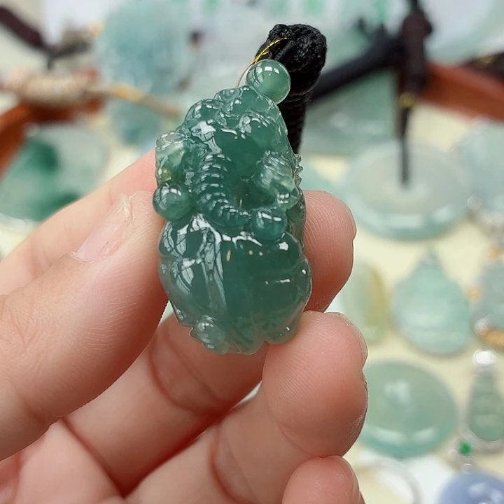 翡翠未镶嵌颈饰天然翡翠a货