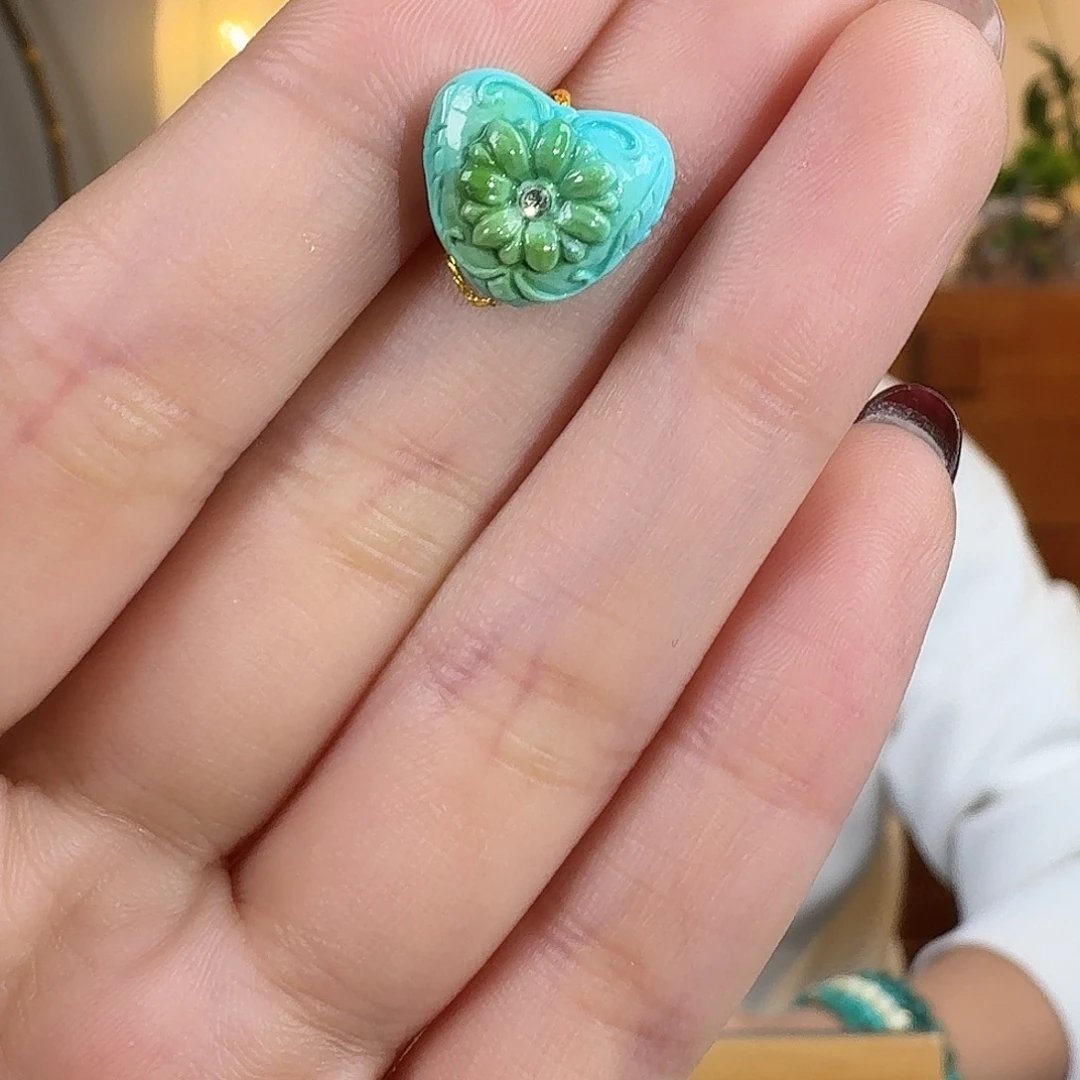 绿松石未镶嵌挂件