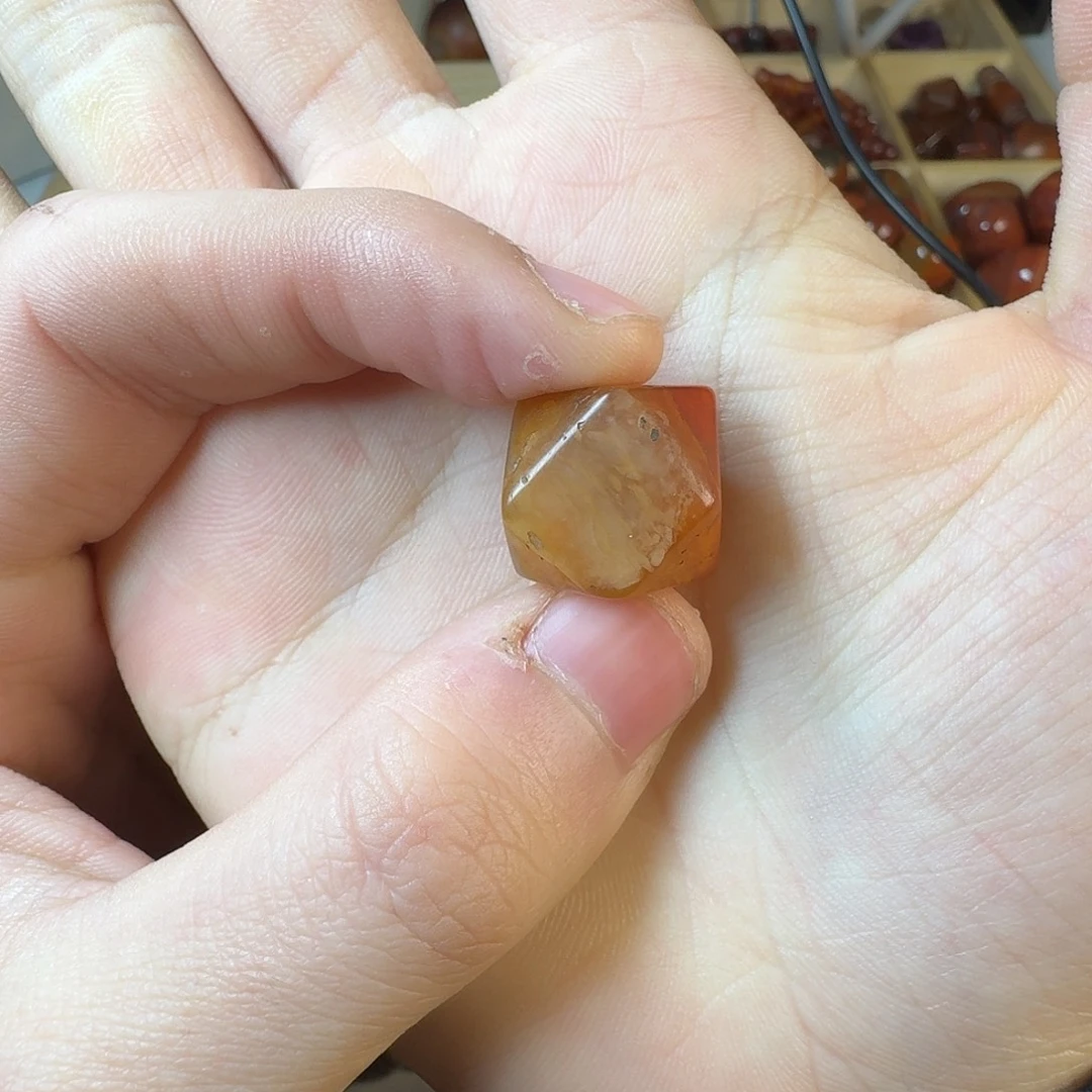 玛瑙/玉髓未镶嵌纯天然玛瑙珠子