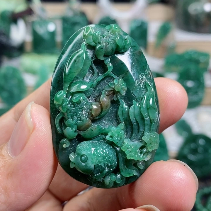未镶嵌独山玉颈饰