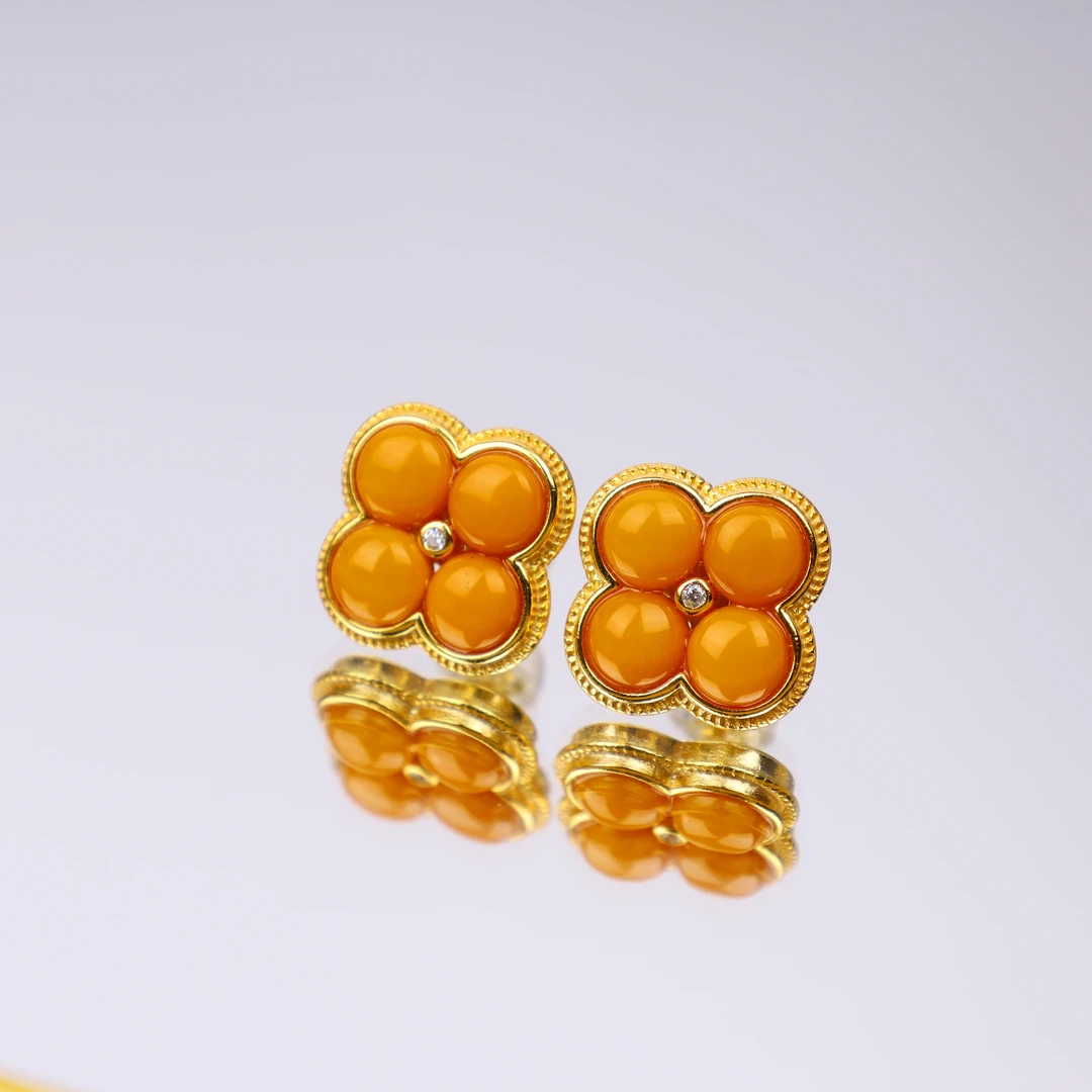 【心如珠宝甄选】蜜蜡四叶草耳钉 250317201045