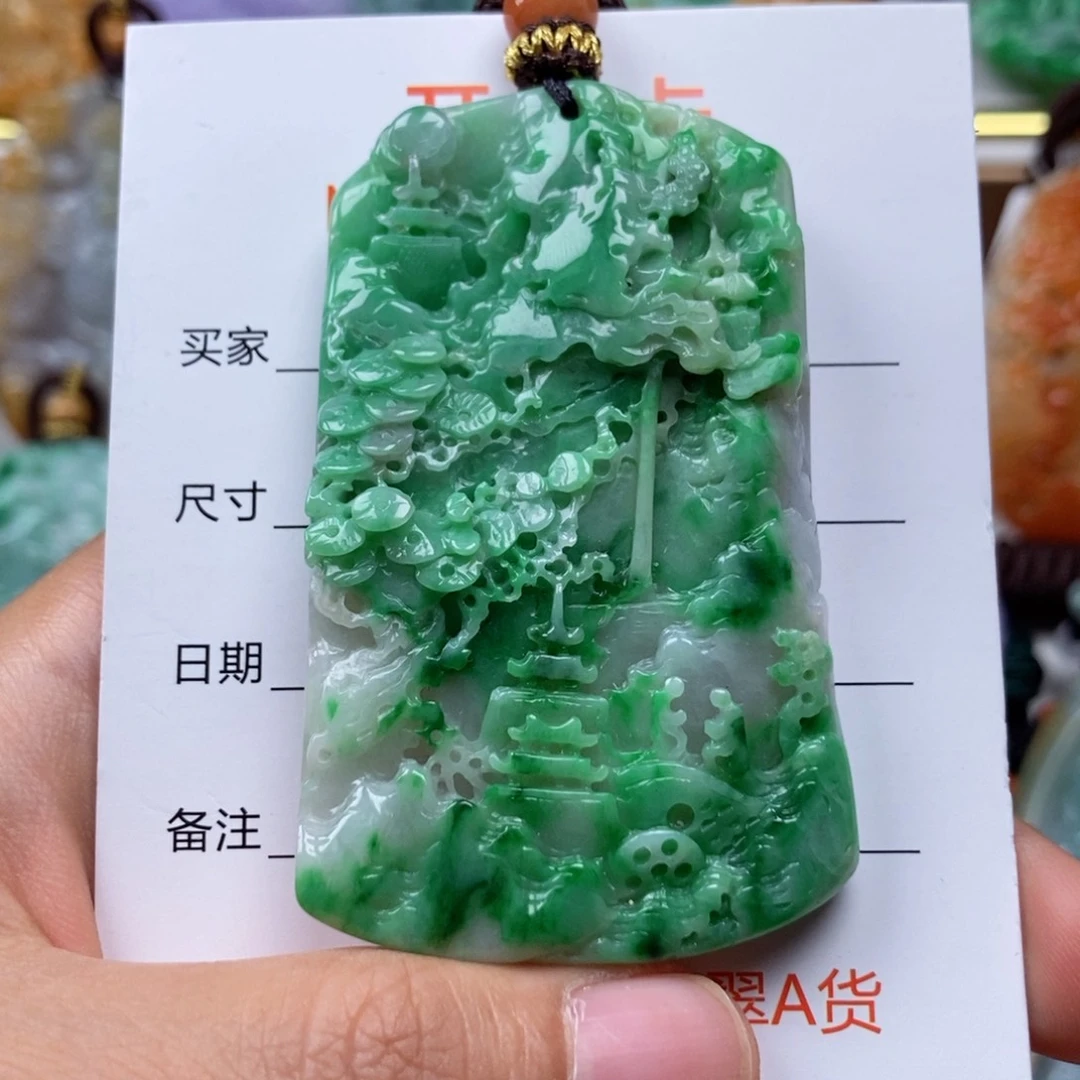 翡翠未镶嵌颈饰吊坠
