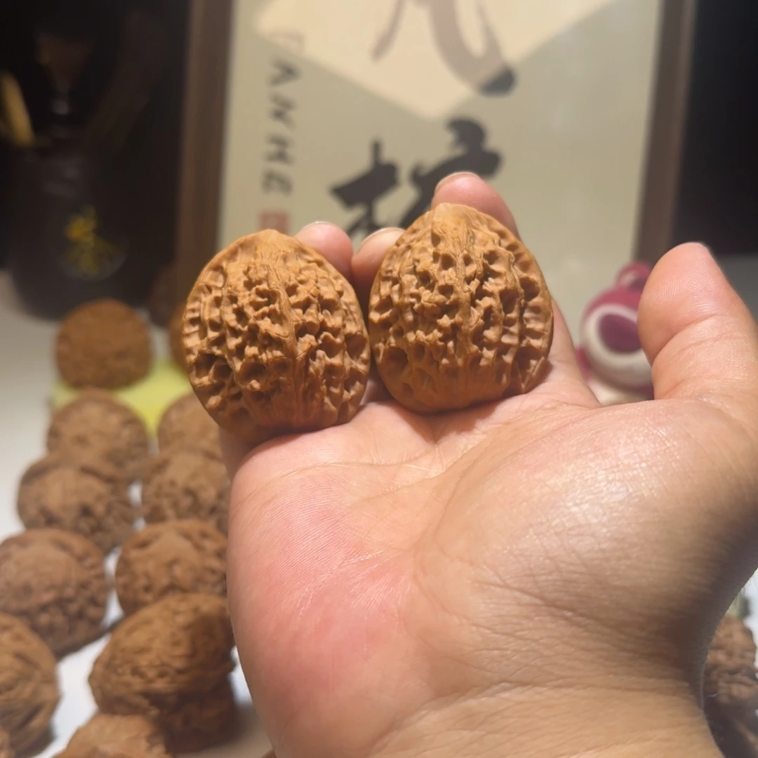 文玩核桃吊坠40尺寸野核九龙筋