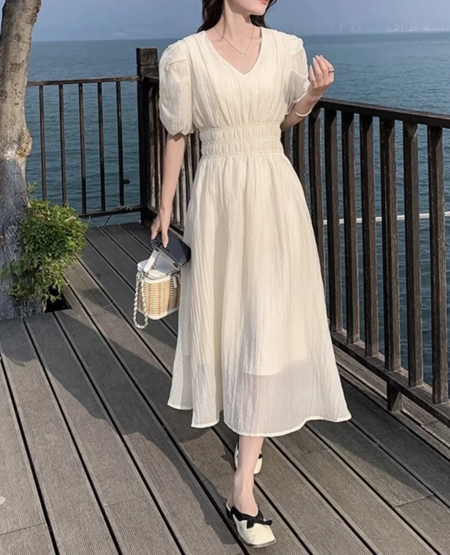 316  夏季纯色高级感显瘦收腰连衣裙（J018）