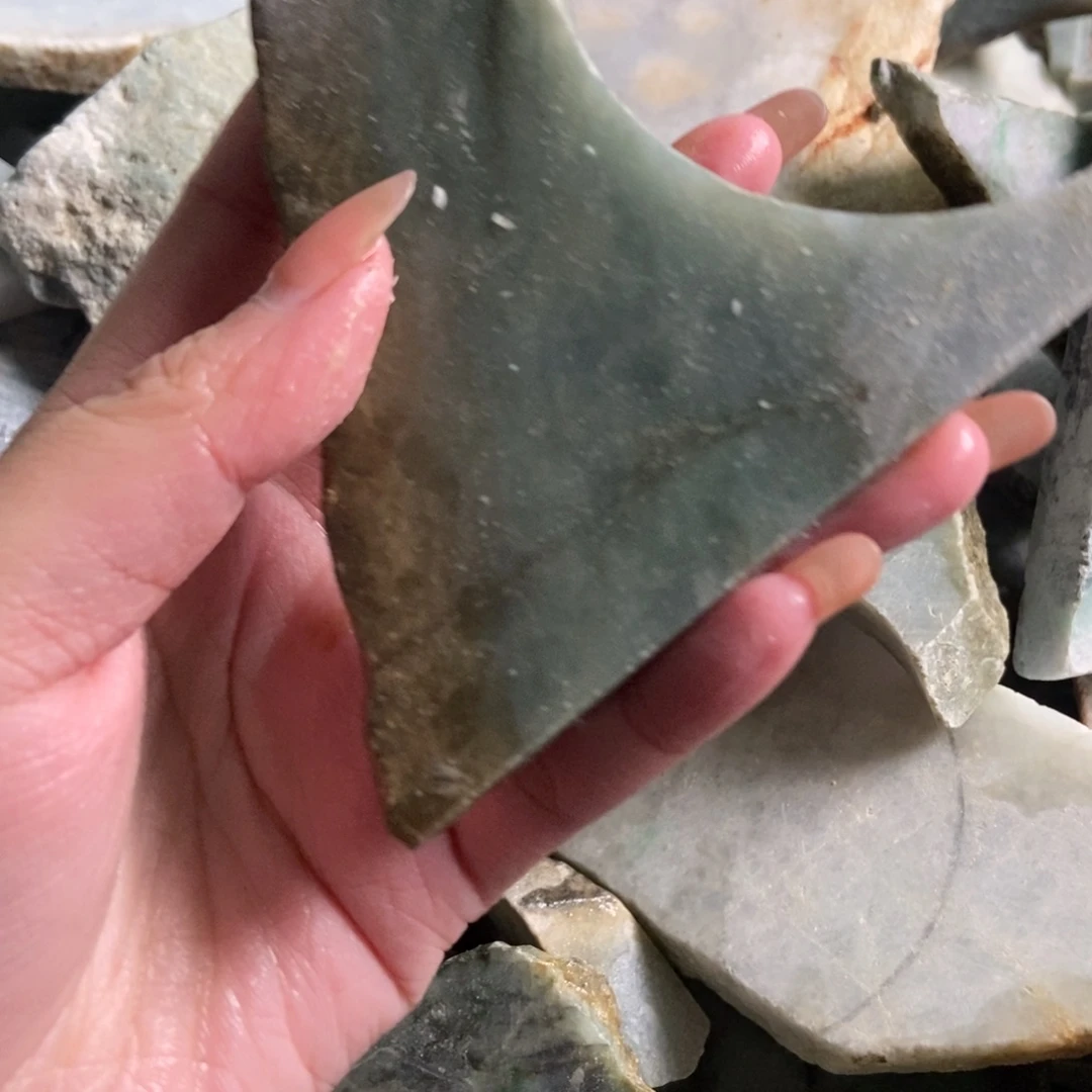 翡翠未镶嵌挂件天然翡翠