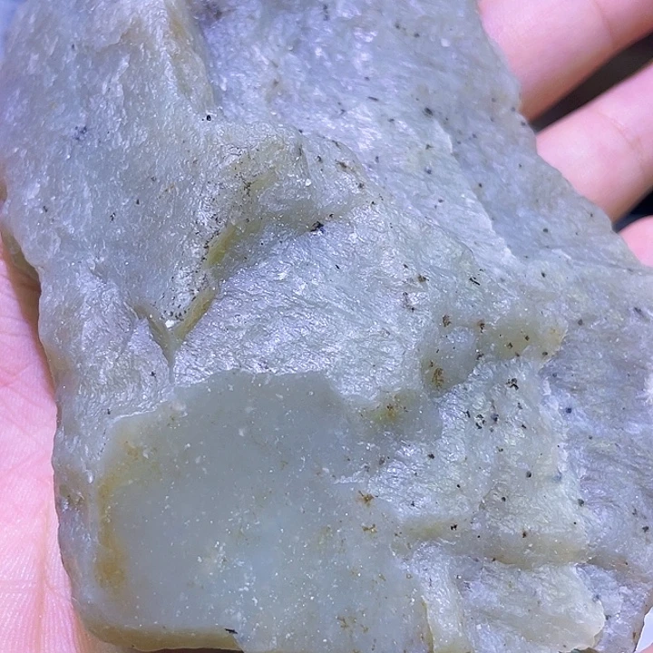 未镶嵌和田玉（糖玉）珠宝半成品