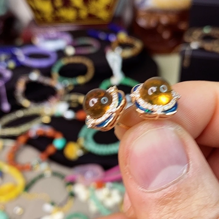 翡翠项圈未镶嵌耳饰