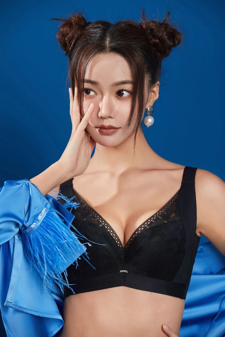 1358调整型聚拢收副乳全薄杯防下垂防外扩大胸必入