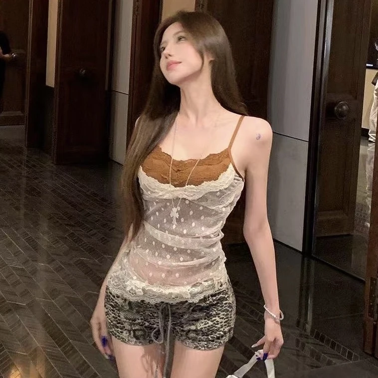 蕾丝吊带背心女夏2025新款短款叠穿设计感辣妹外穿纯欲假两件上衣