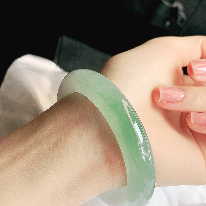 翡翠未镶嵌手镯缅甸天然a货翡翠手镯