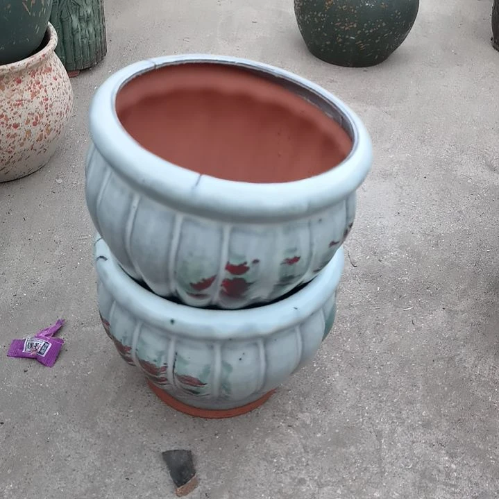 红陶口18高16瑕疵口裂