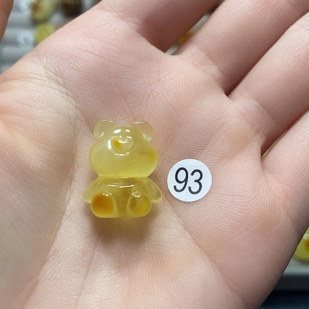 琥珀裸石未镶嵌，