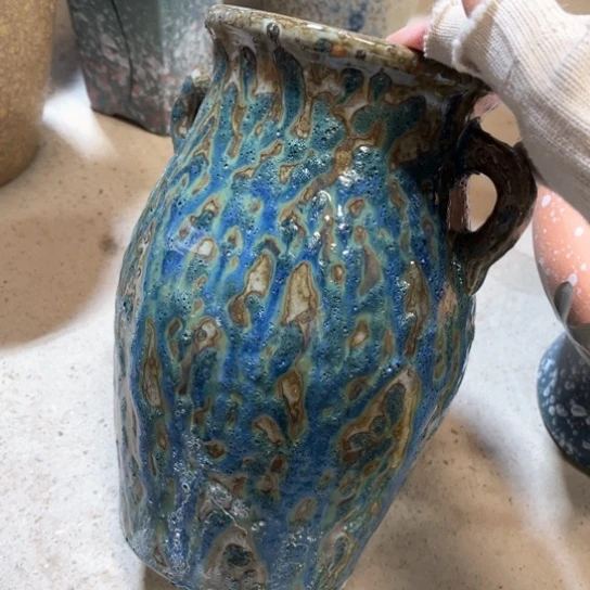 罐默认微瑕，有孔编号18-49