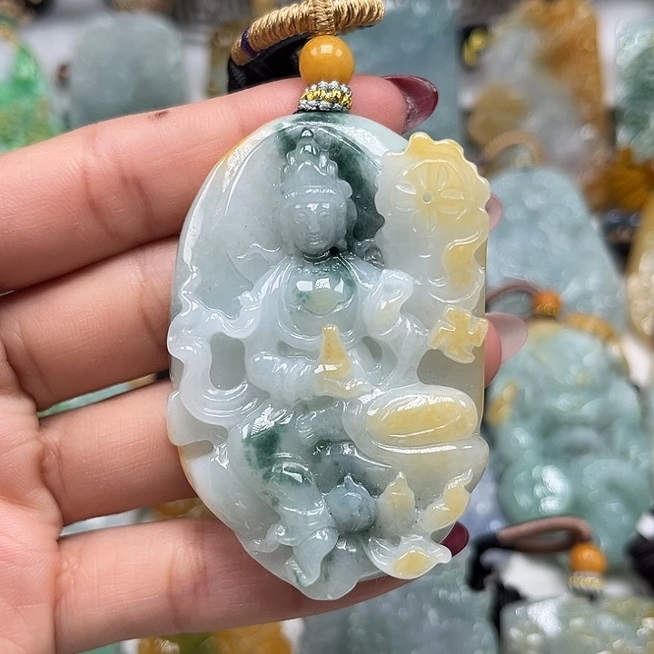 翡翠未镶嵌颈饰观音