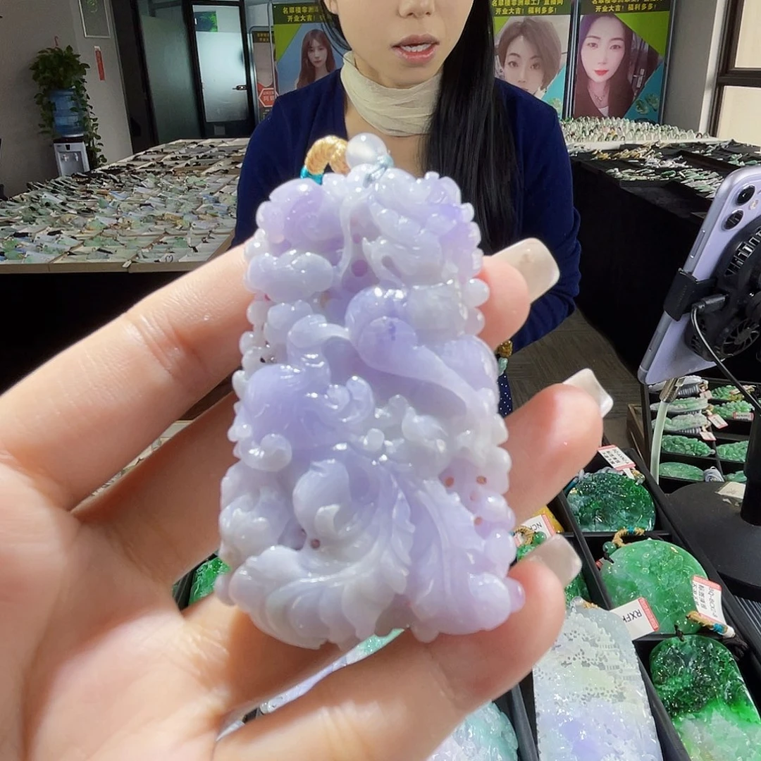颈饰未镶嵌翡翠一个