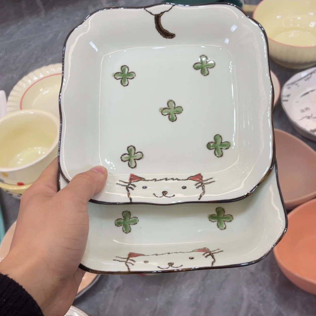 陶瓷微瑕餐具介意勿拍，满18飞！