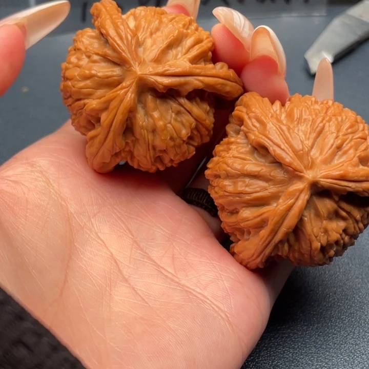 纸****文玩核桃吊坠白狮子