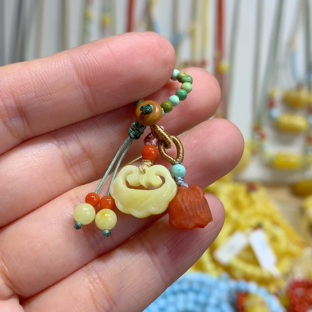 蜜蜡未镶嵌裸石配饰