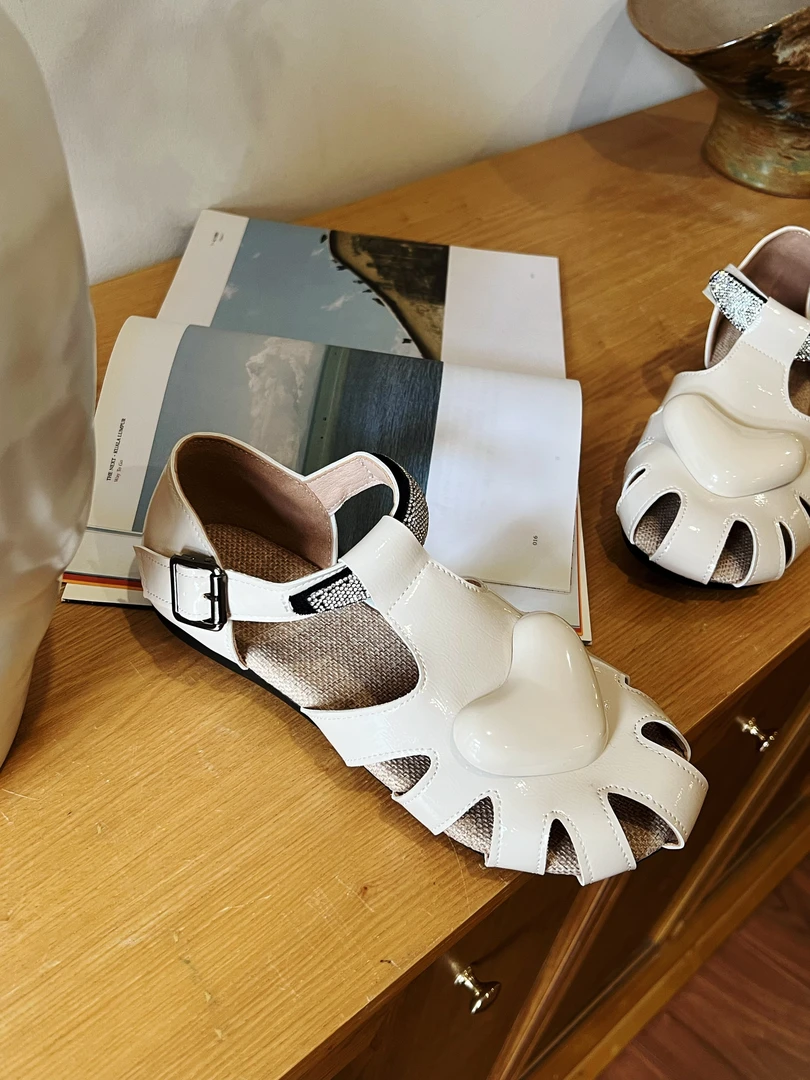 罗马单鞋女2025新款复古百搭平底编织小众休闲包头包跟凉拖鞋靴子