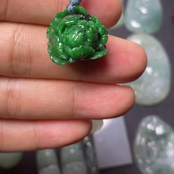 翡翠未镶嵌颈饰天然缅甸翡翠A货