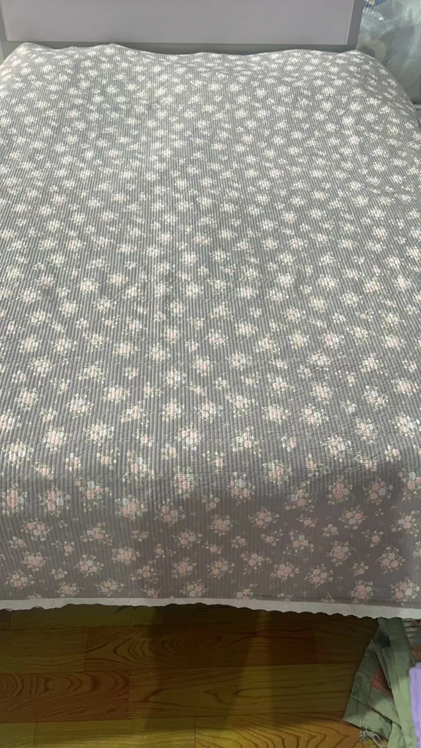 温馨花海235*240针织棉蕾丝边加厚绗缝床盖