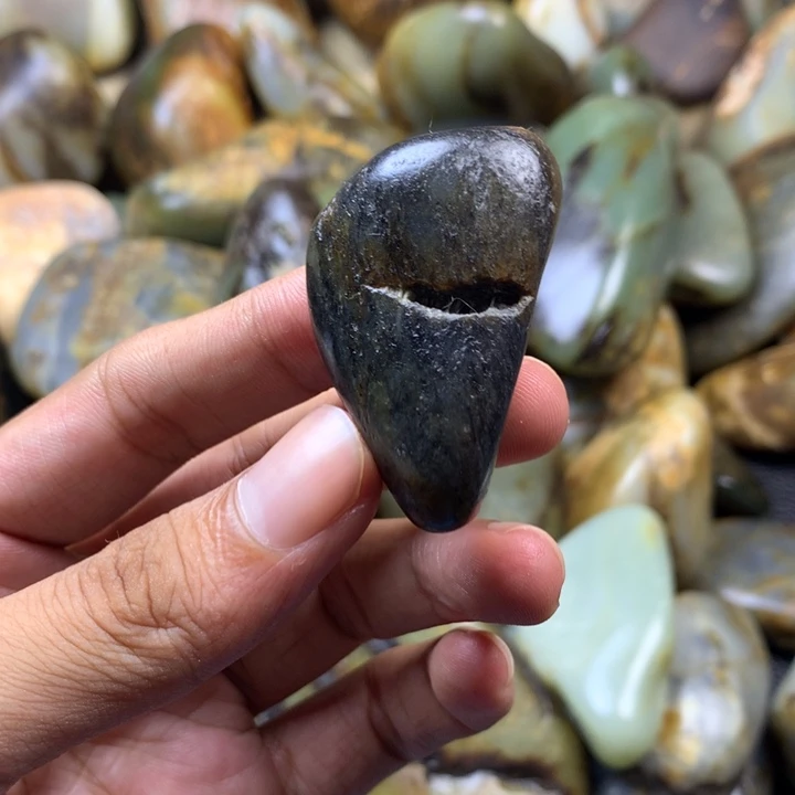 清***肩和田玉未镶嵌挂件