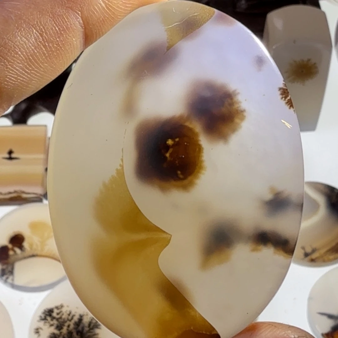 玛瑙/玉髓未镶嵌珠宝半成品