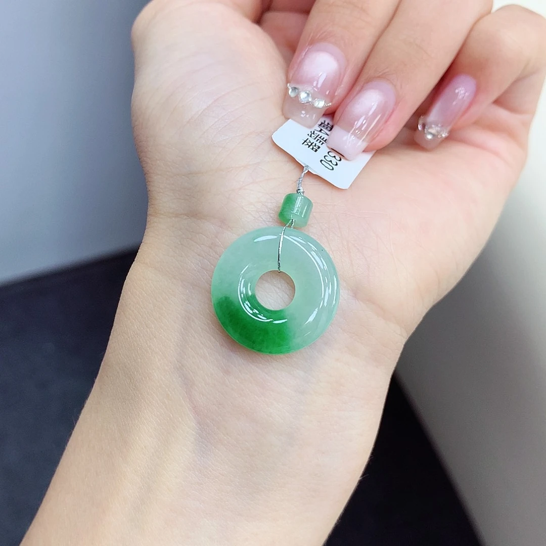 翡翠戒指未镶嵌甜甜圈