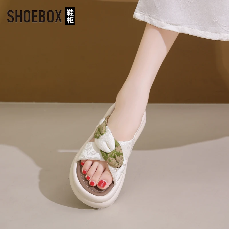 达芙妮集团旗下凉拖鞋女2025夏外穿绝美精致配裙子一字拖厚底凉鞋