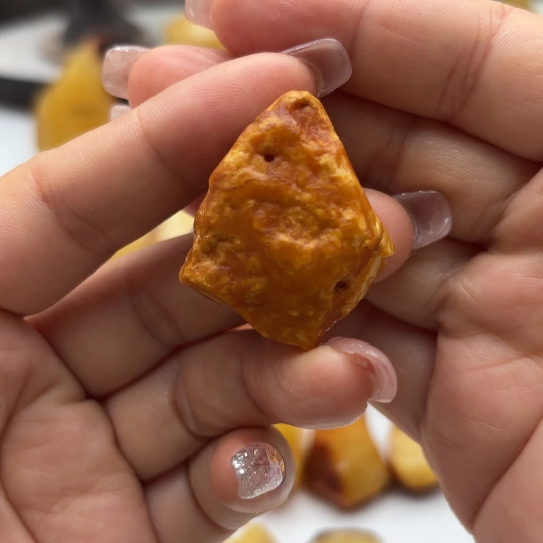 定制琥珀未镶嵌大****窝琥珀