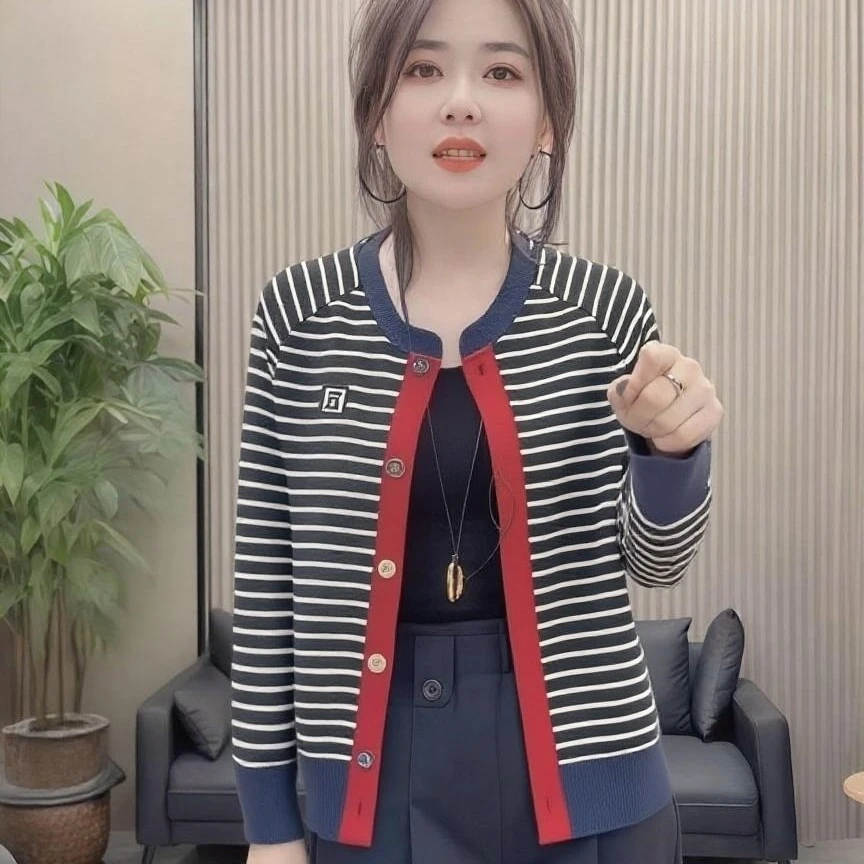 女装秋季长袖条纹拼接撞色短款外套