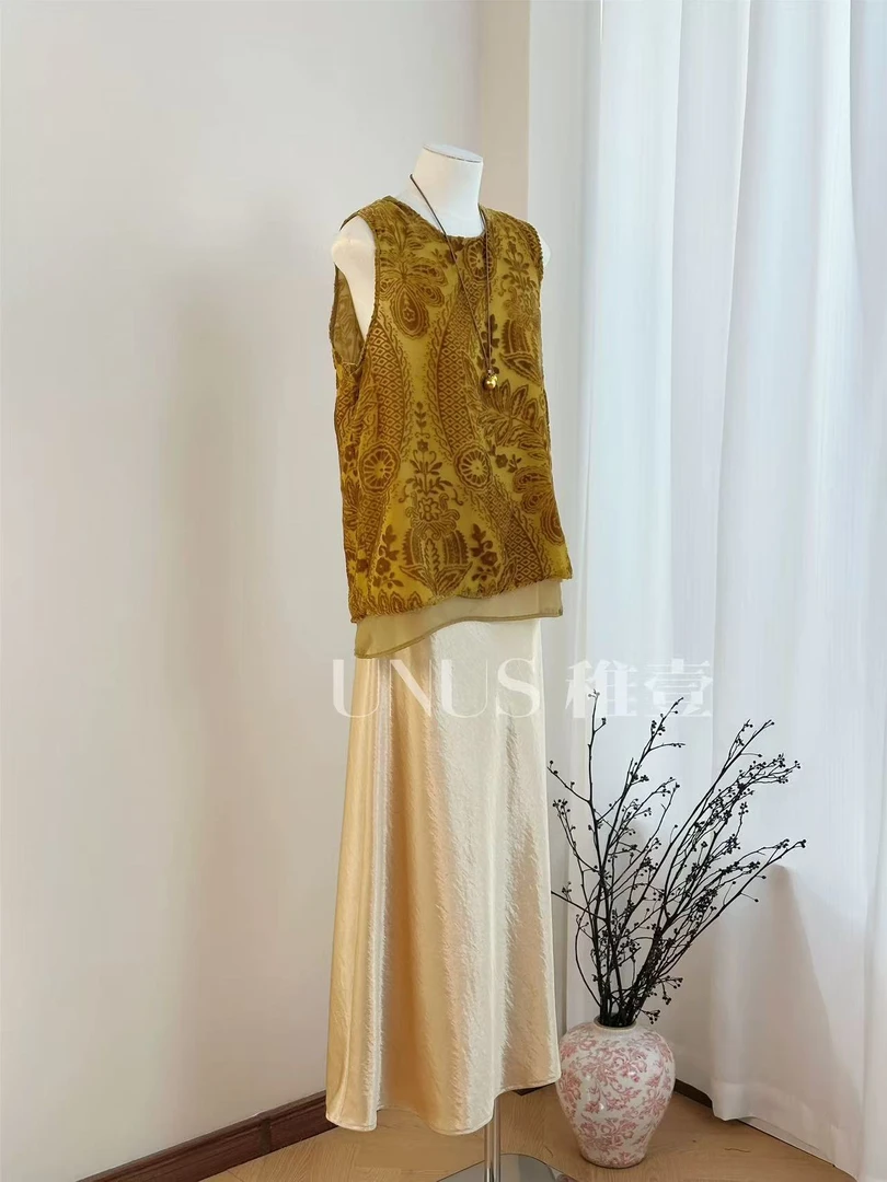 UNUS稚壹新中式深黄色国风无袖背心上衣丝绒薄款年轻妈妈显瘦复古