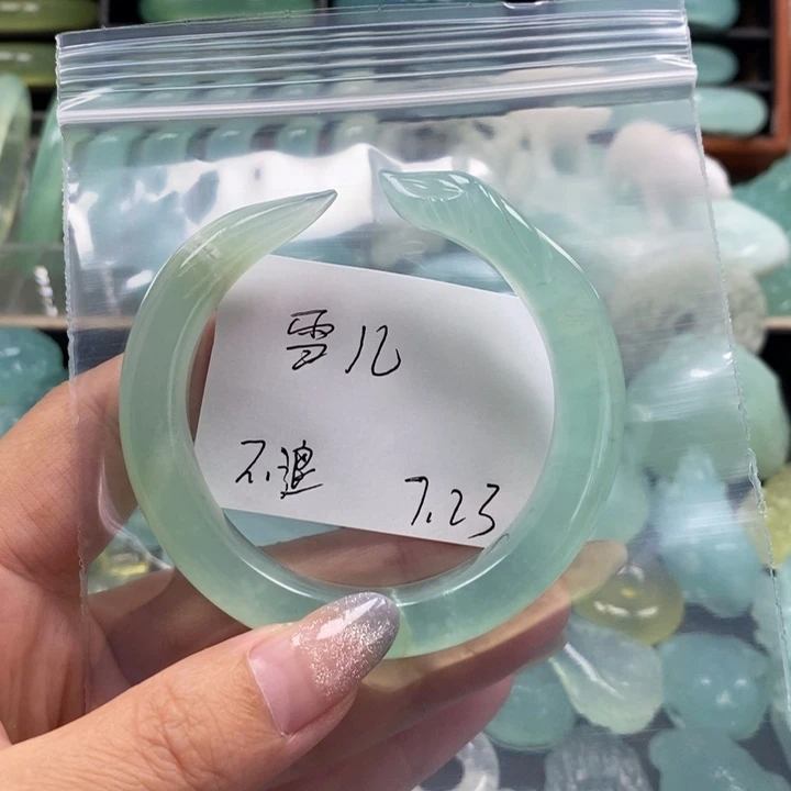 蛇纹石玉未镶嵌手镯雪*