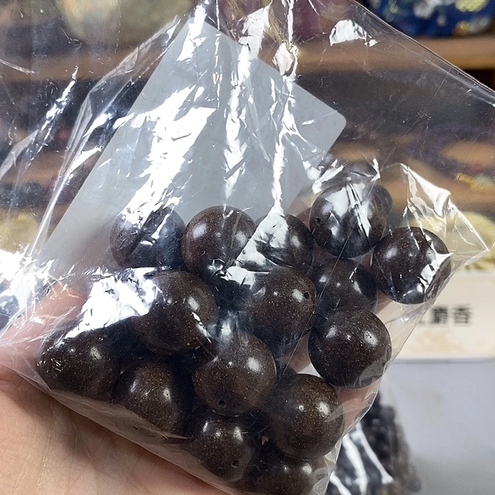 泥塑芳****装瑕疵天木藏香1.8香包