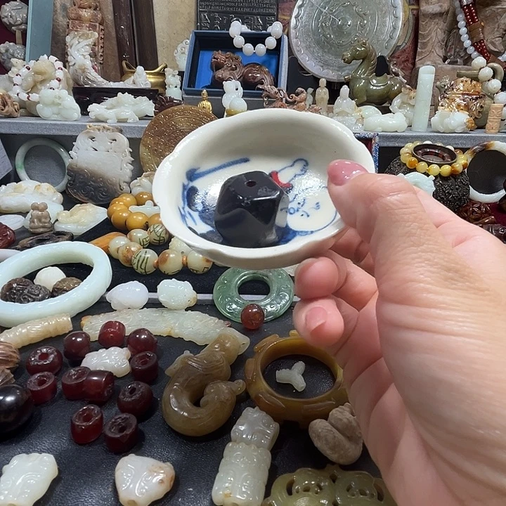 瓷片哈哈哈哈哈哈其实哈哈哈哈