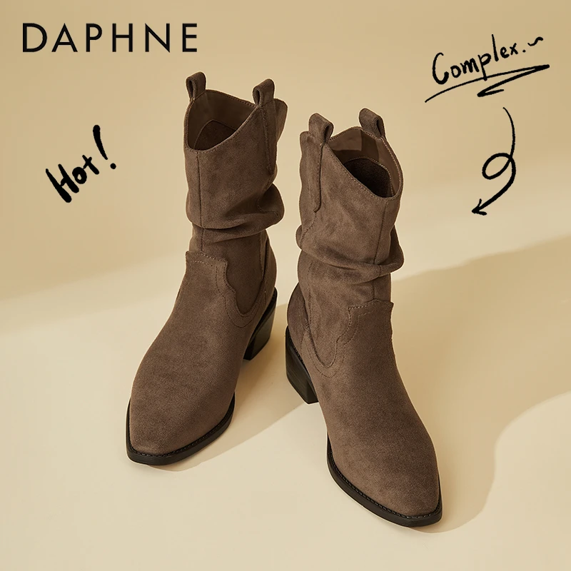 达芙妮琥珀流光尖头高跟短靴女2025新款堆堆靴爆款复古西部牛仔靴