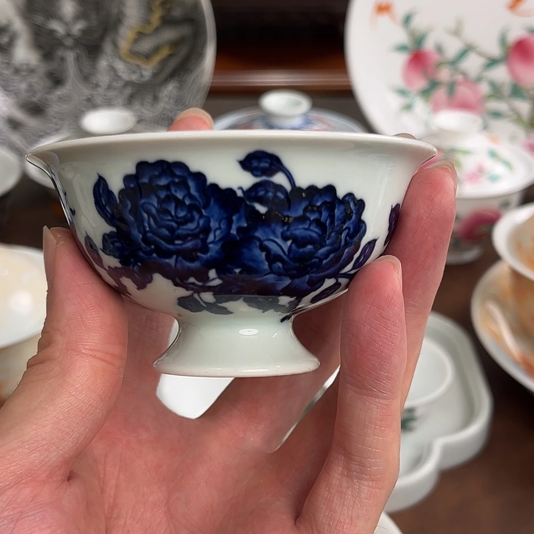 陶瓷仿明牡丹花高足杯