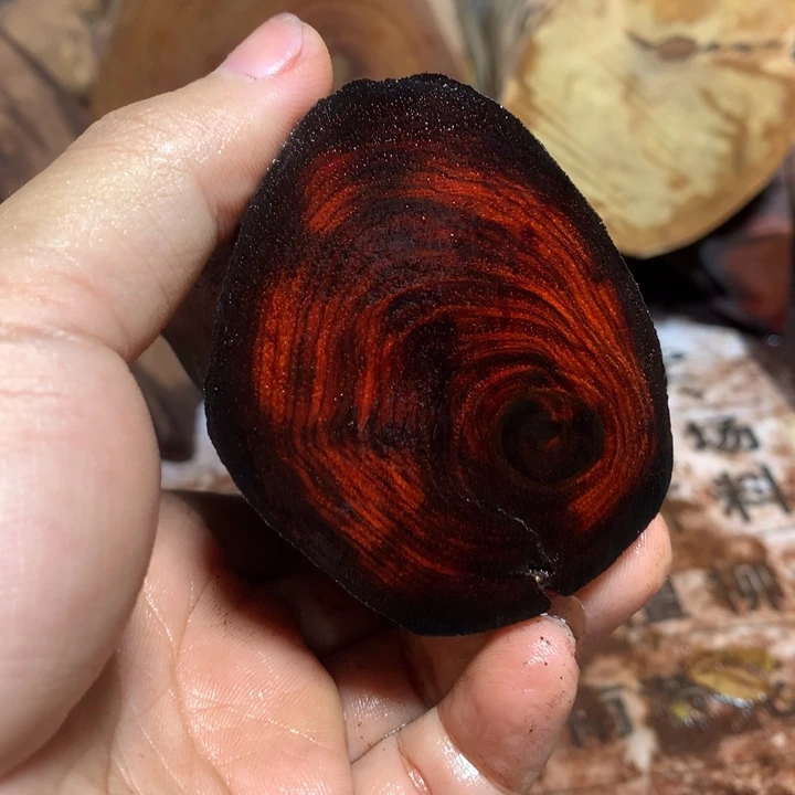 檀香紫檀（小叶紫檀）霜*