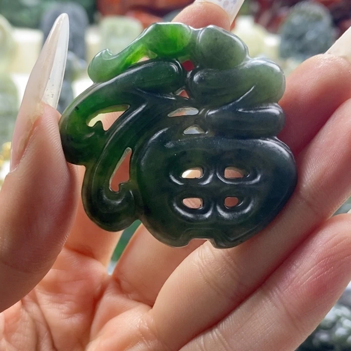 和田玉颈饰未镶嵌小**