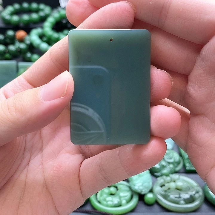 和田玉（碧玉）未镶嵌颈饰