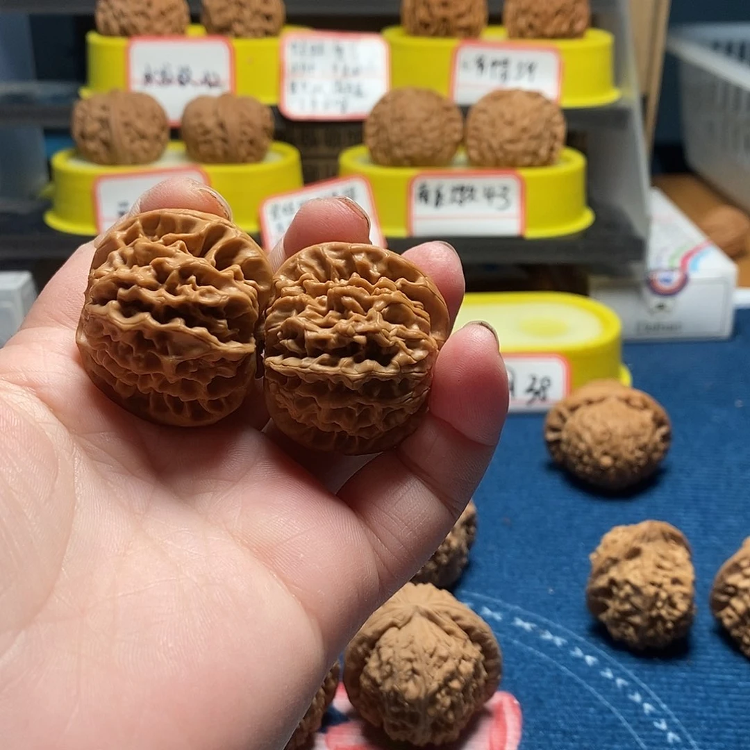 文玩核桃吊坠秦闷