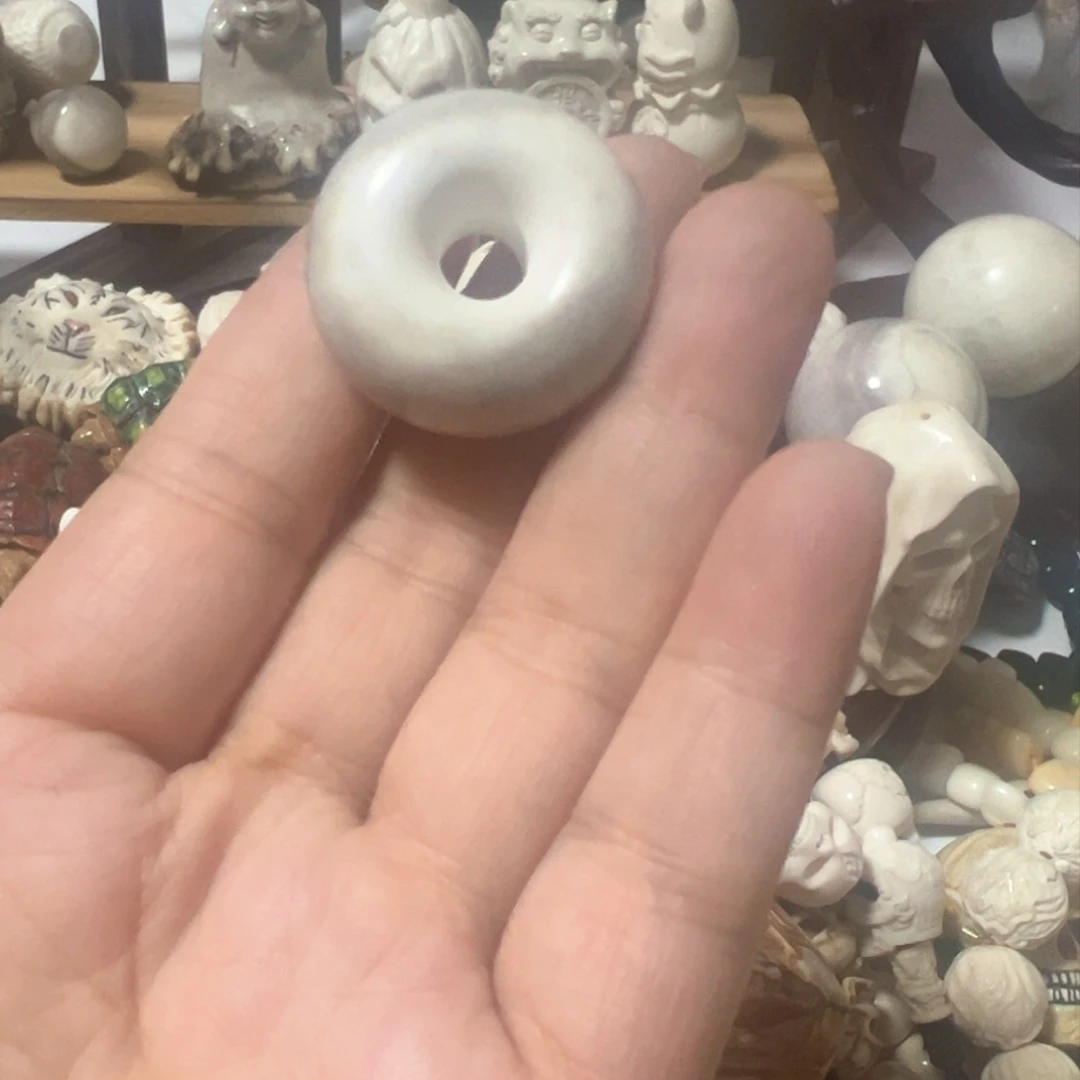 鹿骨把件家****兴手把件