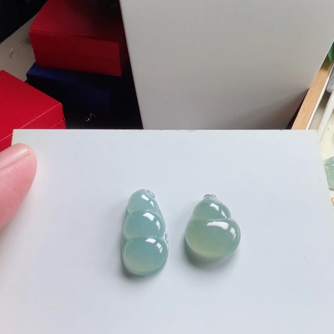 酸***饭翡翠未镶嵌颈饰556778888