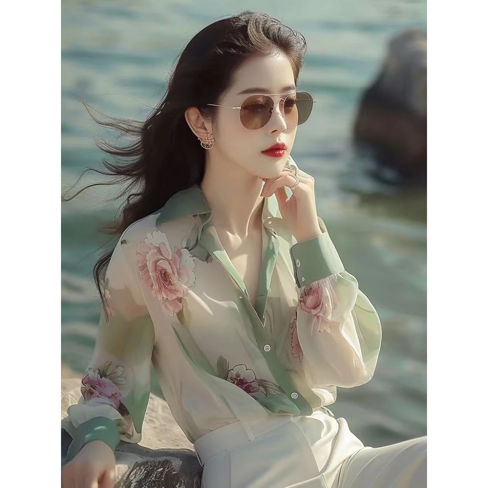 浅绿色碎花防晒衬衫女2025夏季绝美法式超仙长袖小衫原创设计上衣