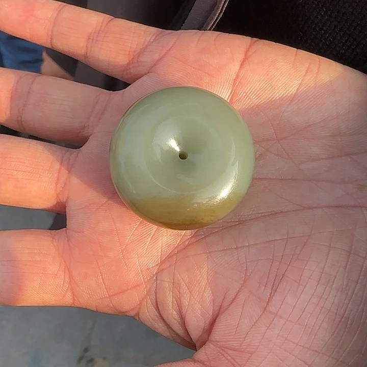 和田玉颈饰未镶嵌卡35且末料